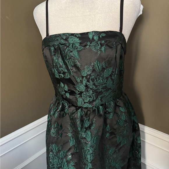 Flora Bea Gorgeous Mecca Dress in Forest Oak. Small. Brand new with tags. - Picture 3 of 8